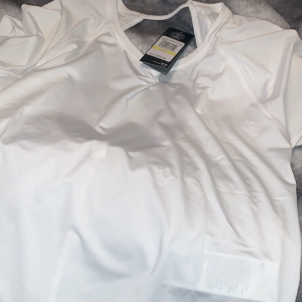 Under armor shirt . Back out!!